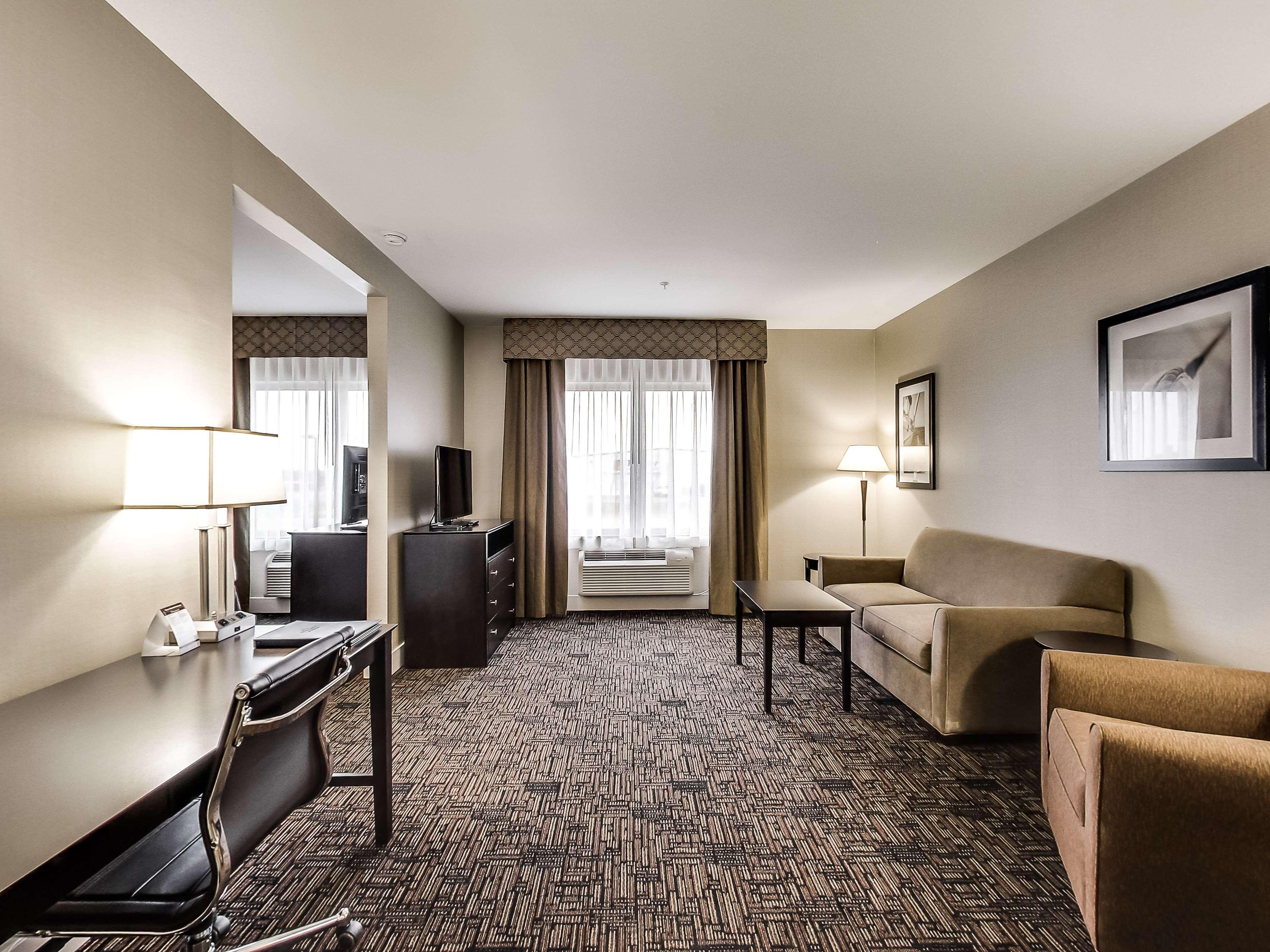 Radisson Hotel Edmonton Airport Leduc Εξωτερικό φωτογραφία